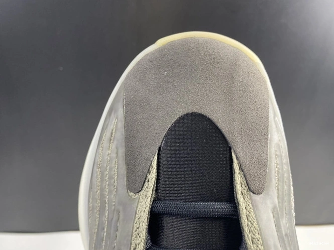 Adidas H68771 Quantum Barium Yeezy 0812